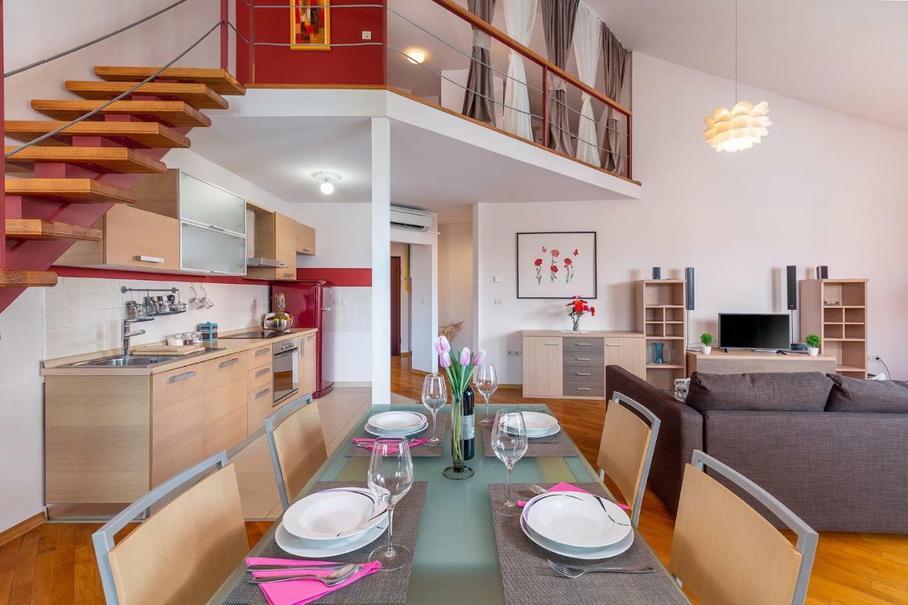 Deluxe Apartment Marina With A Private Parking Риека Экстерьер фото